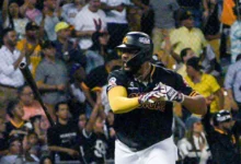 Gerar Encarnación conectó jonrón en el partido que las Águilas vencieron a los Tigres del Licey este sábado 23 de noviembre en el estadio Cibao de Santiago