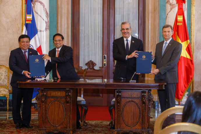 Nguyen Chi Dung, Pham Minh Chinh, Luis Abinader y Roberto Álvarez (Foto: Fuente externa)