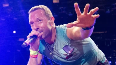 Chris Martin, vocalista de Coldplay, sufre accidente en el escenario