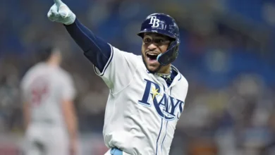 ARCHIVO - José Siri, de los Tampa Bay Rays, celebra después de conectar un jonrón solitario ante el lanzador abridor de los Boston Red Sox, Nick Pivetta, durante la quinta entrada de un partido de béisbol el martes 17 de septiembre de 2024 en St. Petersburg, Florida. (Foto AP/Chris O'Meara, Archivo)