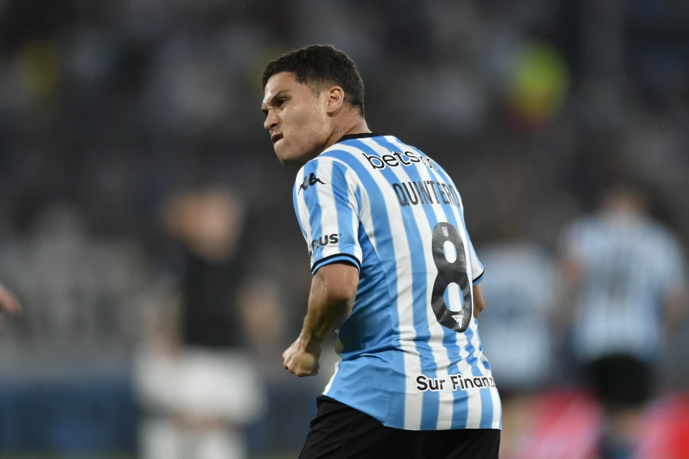 Juan Quintero, de Racing Club de Argentina, festeja un gol ante Corinthians en la vuelta de las semifinales de la Copa Sudamericana, el jueves 31 de octubre de 2024, en Buenos Aires (AP Foto/Gustavo Garello)