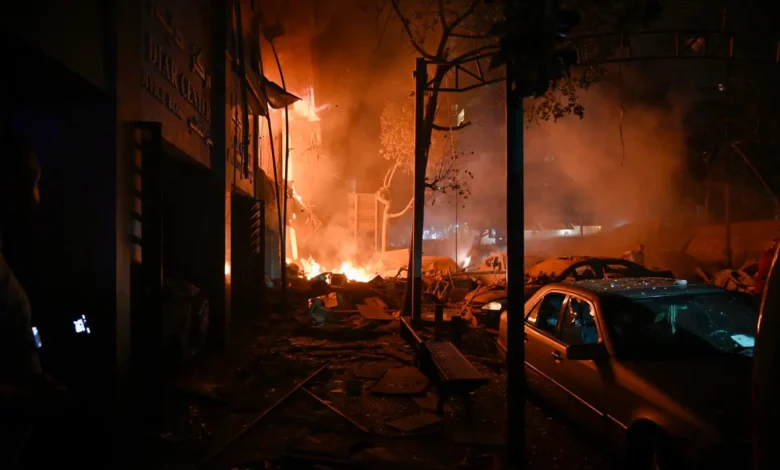 Daños tras una explosión en Beirut, Líbano. EFE/EPA/WAEL HAMZEH