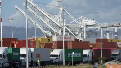 Fotografía de archivo de un puerto comercial estadounidense, tras la entrada en vigor de una ronda de aranceles del presidente Donald Trump. EFE/John G. Mabanglo